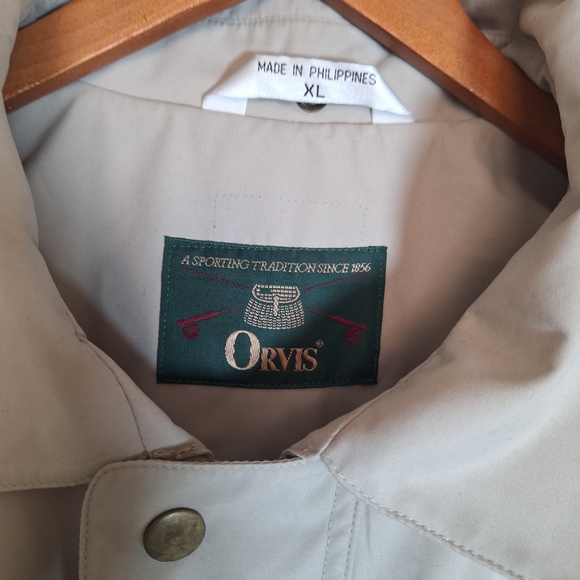Orvis Men's Hooded Raincoat in Beige - Picture 2 of 6